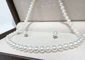 真珠の豆知識。調色真珠と無調色真珠の違いとは