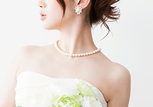 真珠ネックレスを用意するなら『結婚』のタイミングがおすすめな理由